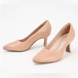 Clarks Womens Katleyna Gem Pointed Toe Flared Heel Pumps formal casual office